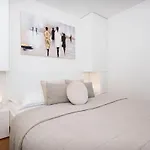 Apartment 28th Floor Luxury Skyline 1bdrm - Downtown Center *