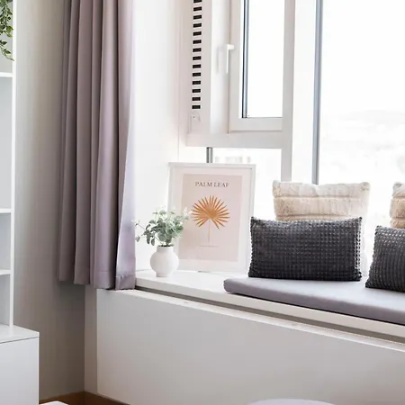 28th Floor Luxury Skyline 1bdrm - Downtown Center * Bratislava