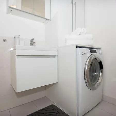 Luxury 1bdrm On The 28th Floor Apartamento Bratislava