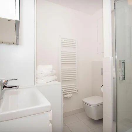 Apartment 28th Floor Luxury Skyline 1bdrm - Downtown Center *