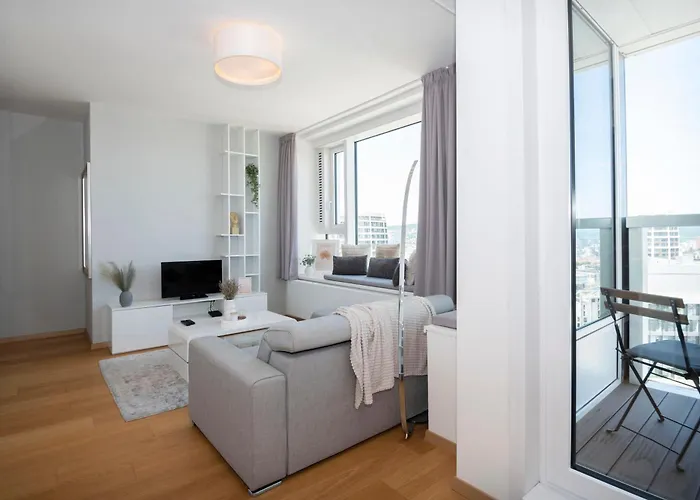 Apartment Luxury 1bdrm On The 28th Floor Pressburg