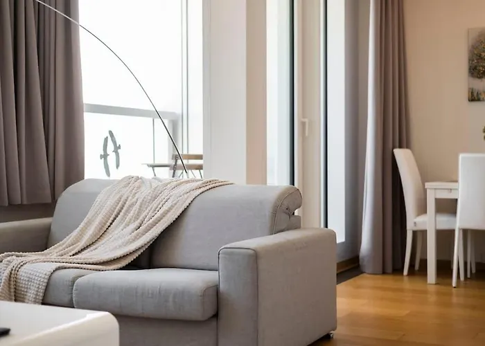 Luxury 1bdrm On The 28th Floor * Pressburg