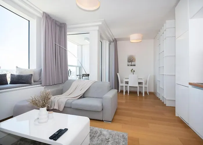 Luxury 1bdrm On The 28th Floor 公寓 布拉迪斯拉发