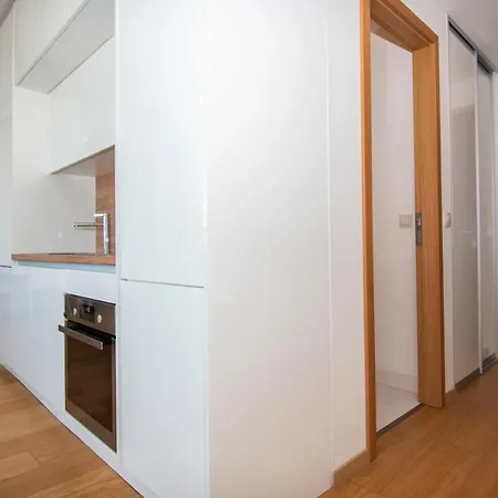 Luxury 1bdrm On The 28th Floor شقة