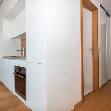 Luxury 1bdrm On The 28th Floor * براتسيلافا