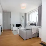 28th Floor Luxury Skyline 1bdrm - Downtown Center